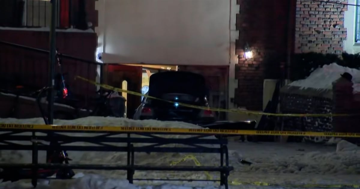 Driver crashes car into headquarters of Chabad Lubavitch movement