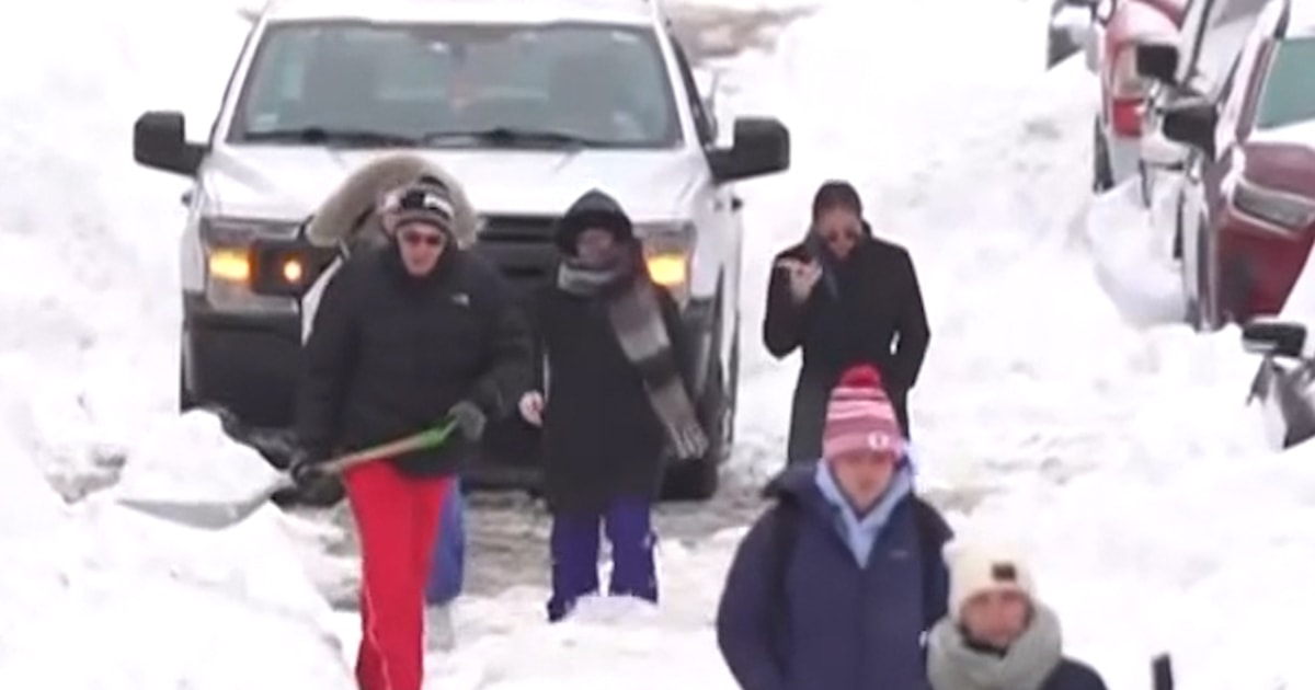 Winter storm batters much of U.S. with heavy snow, cold