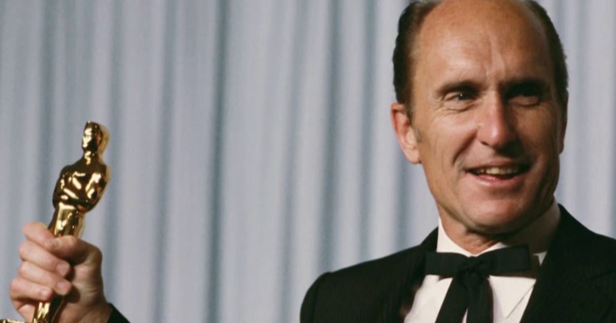 Hollywood legend Robert Duvall dead at 95