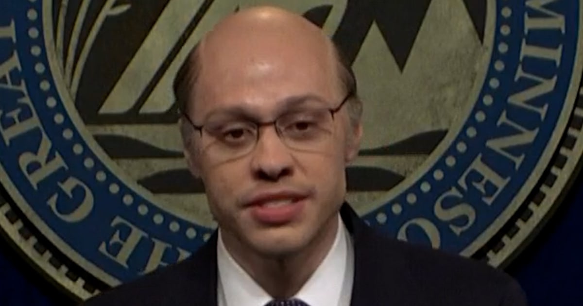 Pete Davidson portrays U.S. Border Czar on 'SNL'
