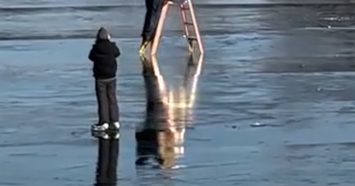 Man appears to 'sail' on frozen Potomac River