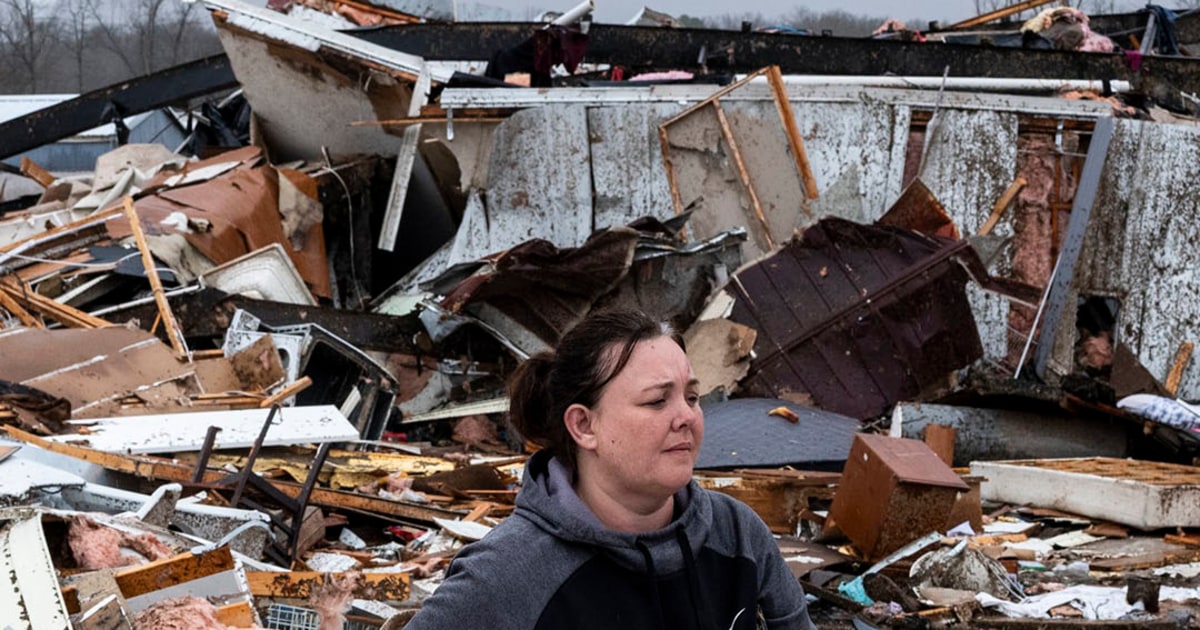 Tornadoes and severe weather strike the Midwest