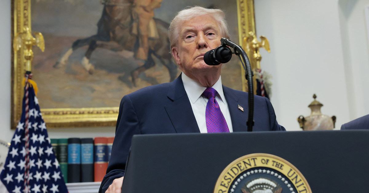 Trump delivers remarks to military families at Fort Bragg