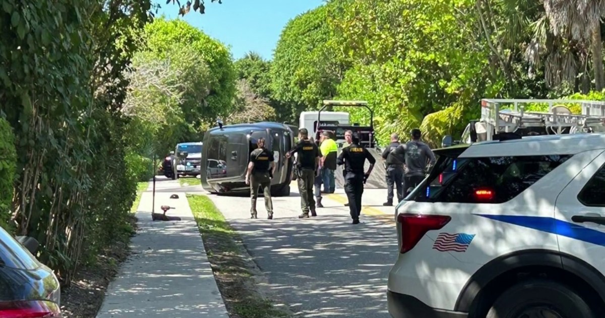 Tiger Woods involved in rollover crash in Florida