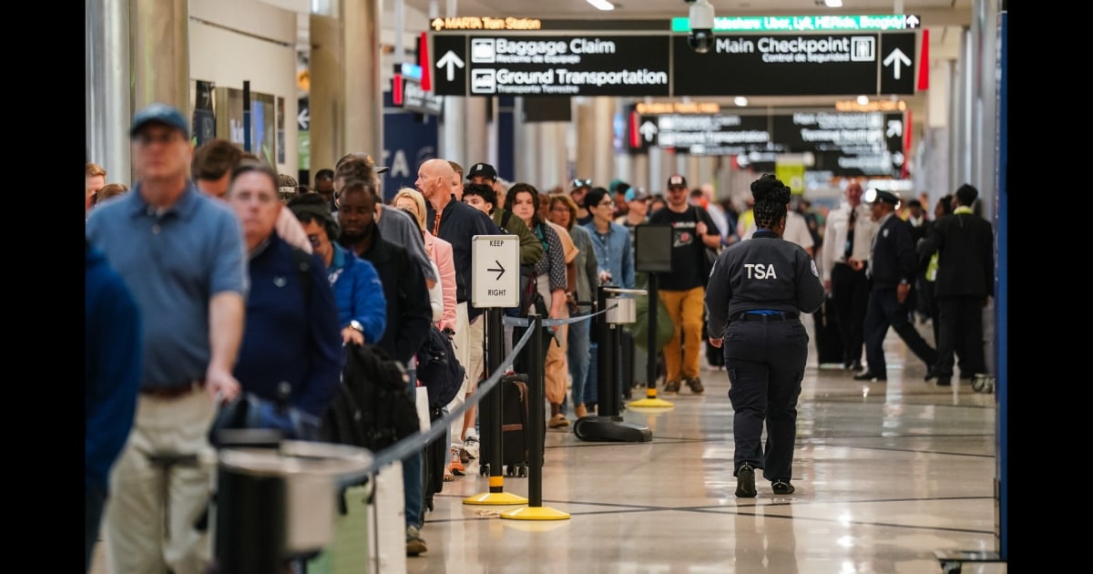 Congress ‘really in a jam’ as lawmakers return home amid DHS shutdown