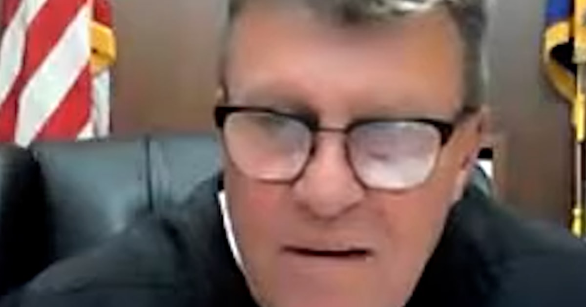 Judge scolds woman for driving during court appearance