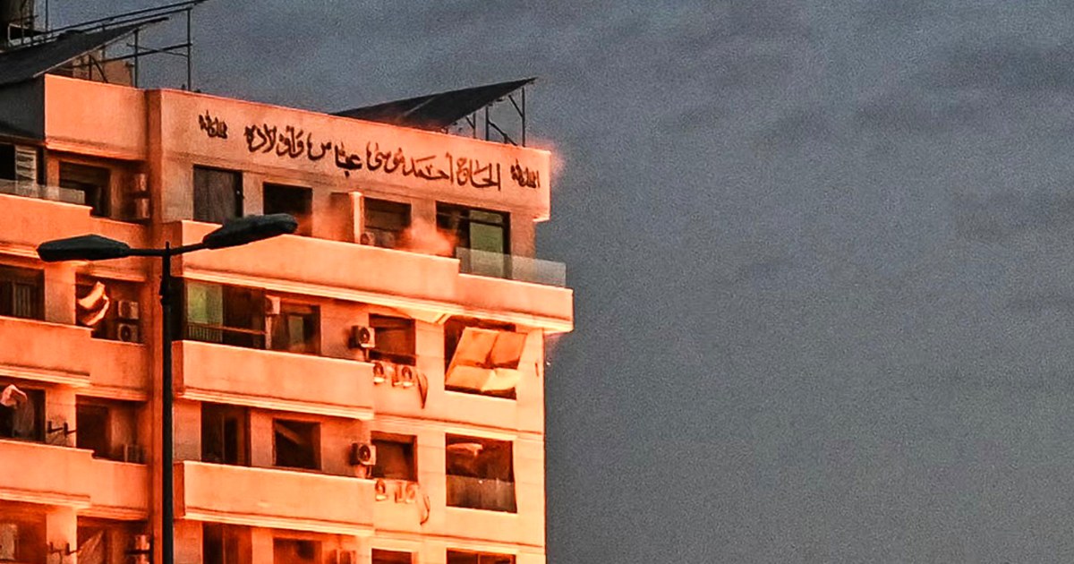 Israeli strike levels building in central Beirut