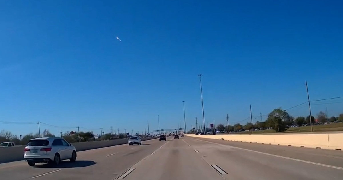 Videos capture meteor above southeastern Texas