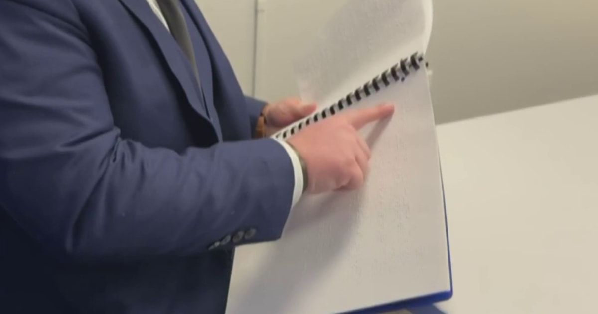 'Braille bites': Arkansas teen creates restaurant menus for visually impaired