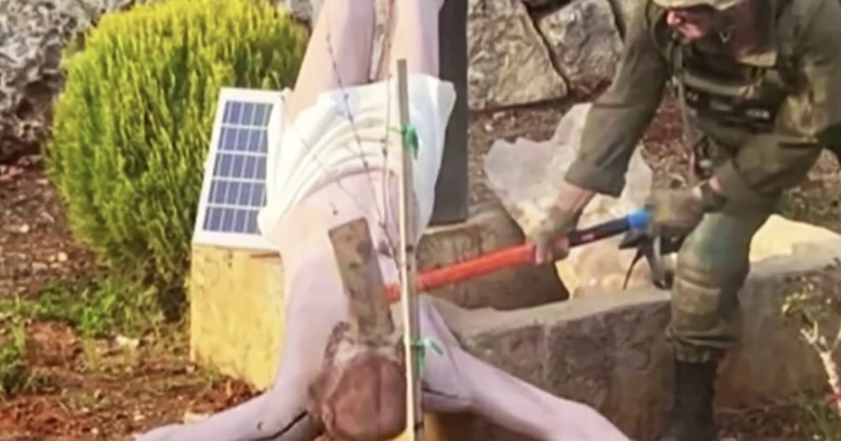 Outrage After Israeli Soldier Seen Striking Jesus Statue In Lebanon - Beritaja