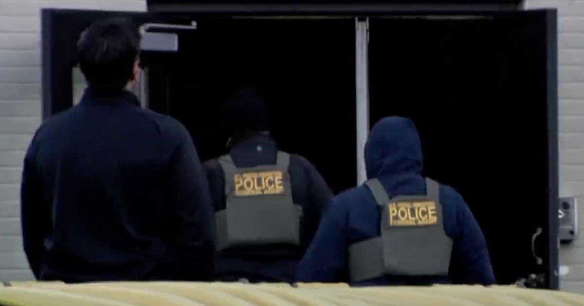 Federal agents conducting raids tied to alleged welfare fraud in Minnesota