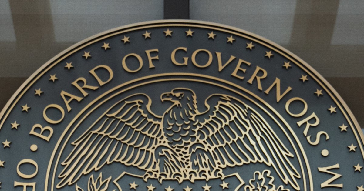 Fed Keeps Interest Rates Steady