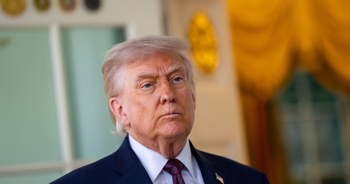 Trump Participates In 'no Tax On Tips' Roundtable - Beritaja