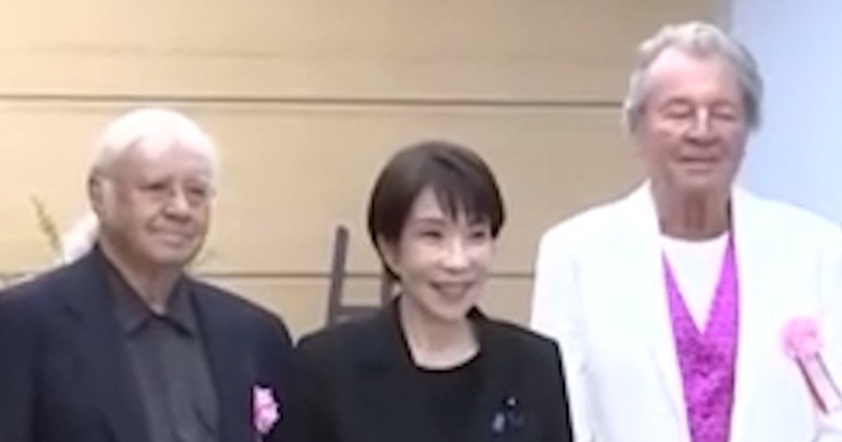 Japan's superfan Prime Minister meets Deep Purple