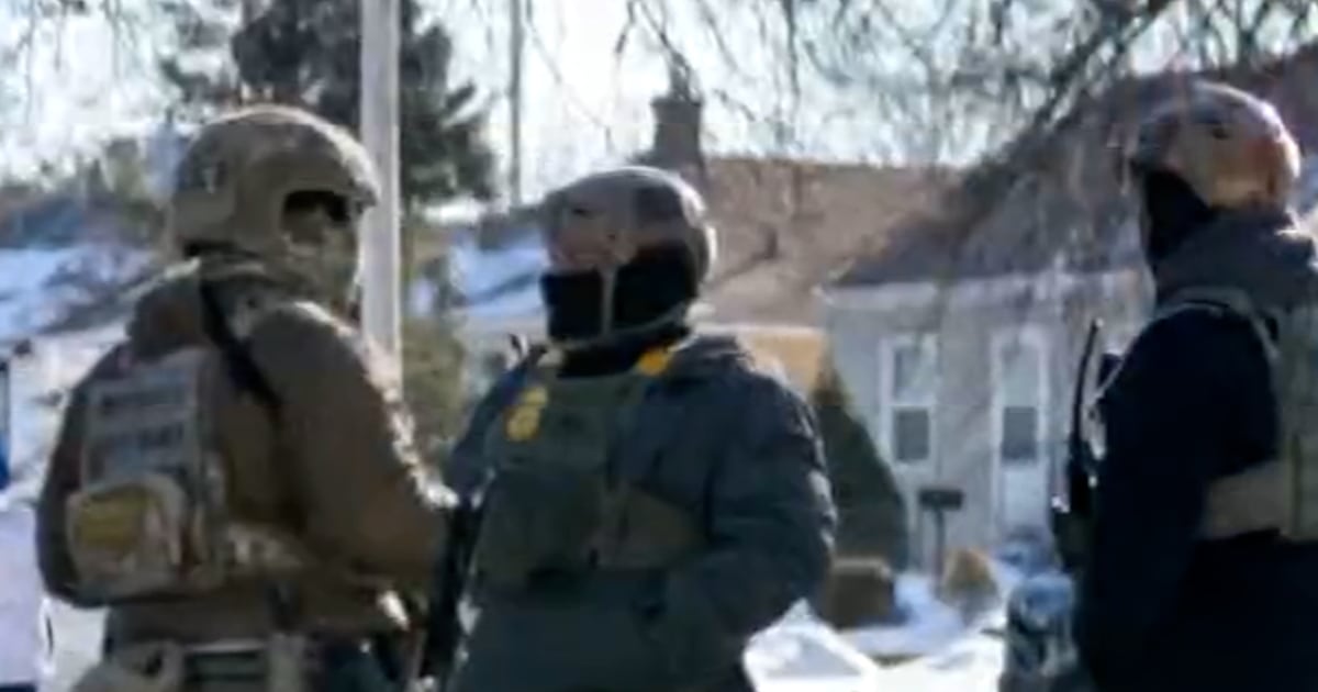 ICE agent charged with assault after Minnesota incident - BERITAJA