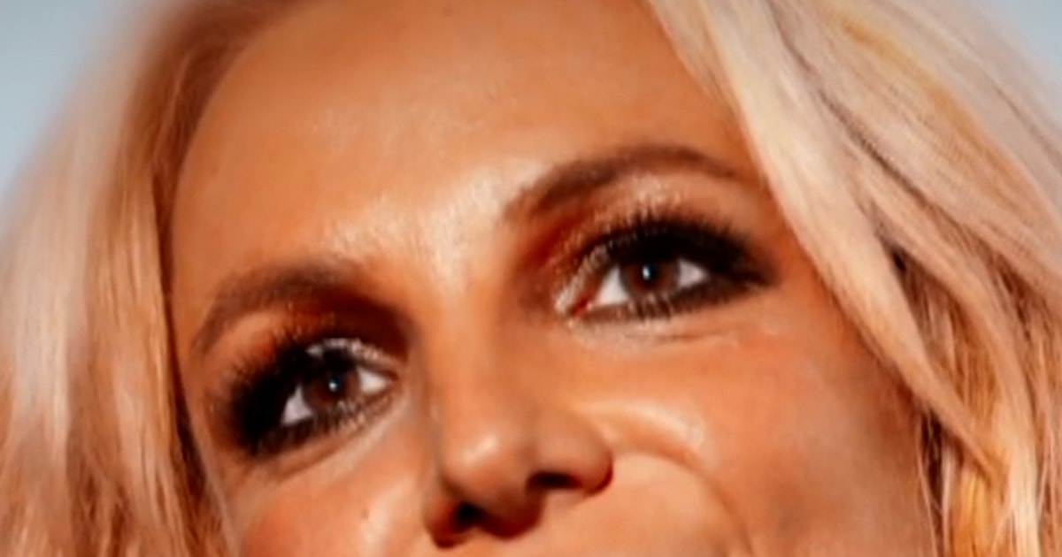 Britney Spears' Team Reacts To Her Checking Into Rehab