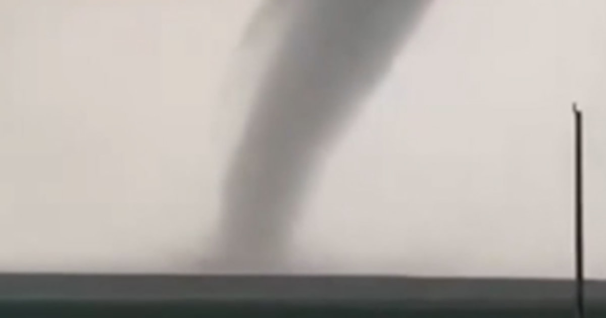 Videos Show Tornadoes And Hail Hitting Texas, Oklahoma - Beritaja