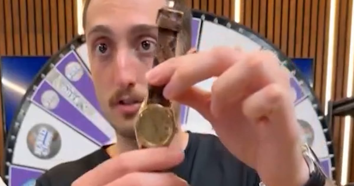 How influencer impersonation scams target online users