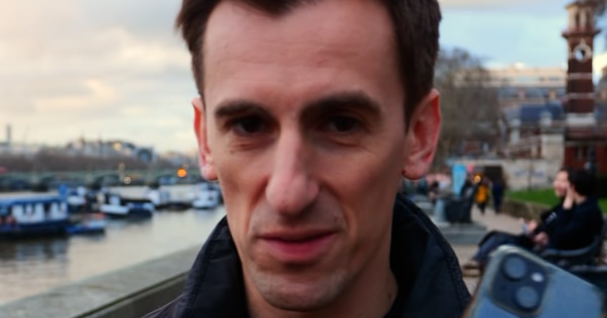 Police target London phone-snatching gangs