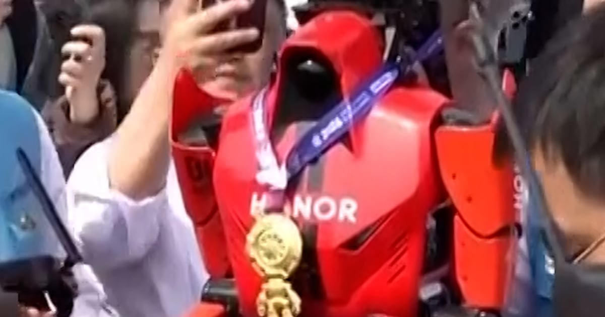 Robot Runs Half-marathon Faster Than Human World Record - Beritaja