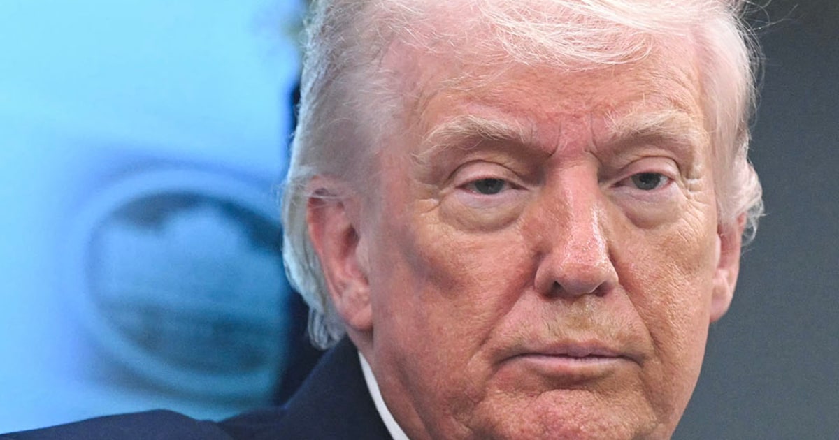 Trump says threats to Iran do not amount to war crimes