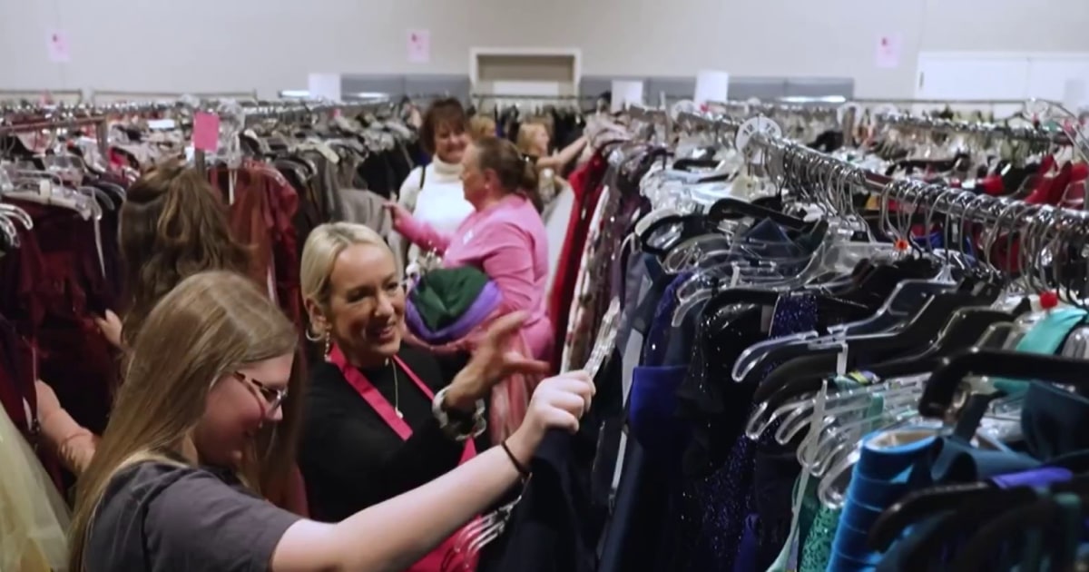 Texas church turns into a store where girls can get dresses for prom for free