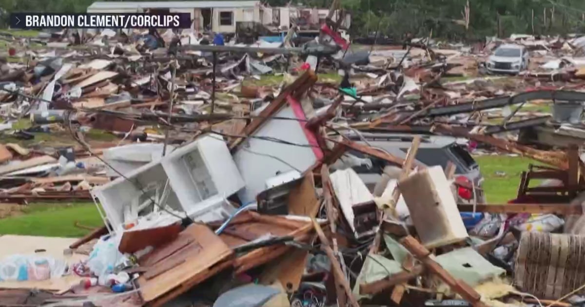 Tornadoes rip through Mississippi