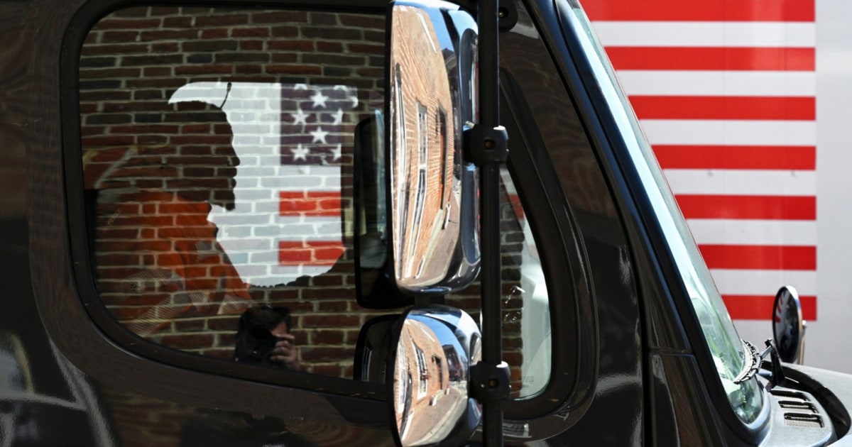 U.s. Economy Adds 115,000 Jobs In April, Unemployment Rate At 4.3% - Beritaja