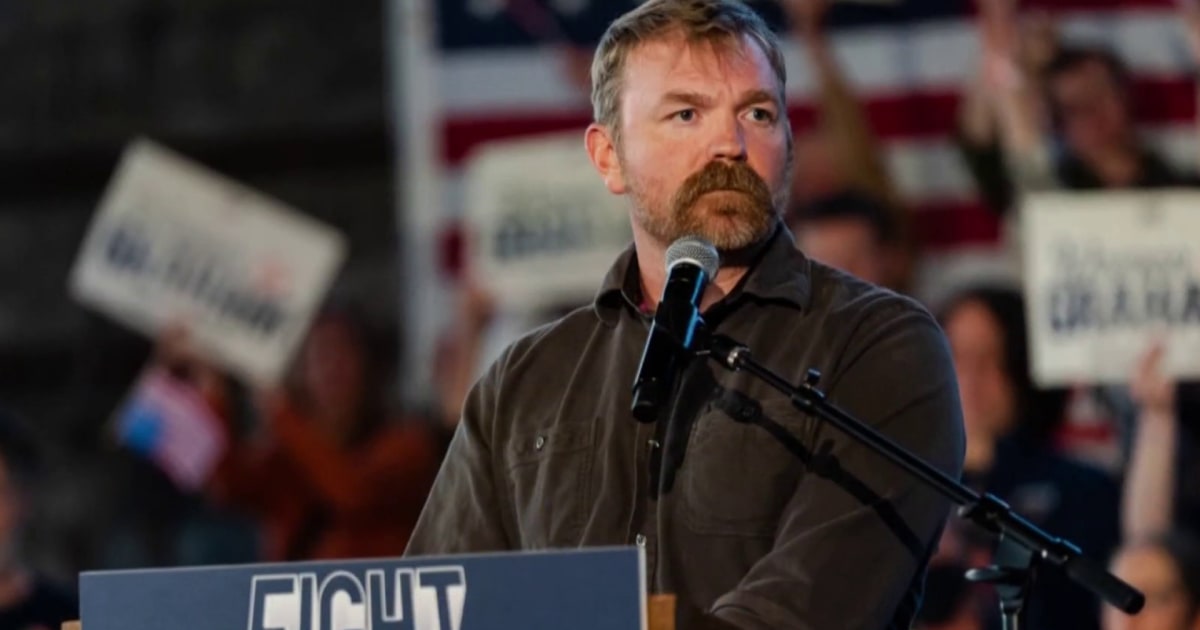 Maine Democratic Senate candidate under scrutiny over explicit texts