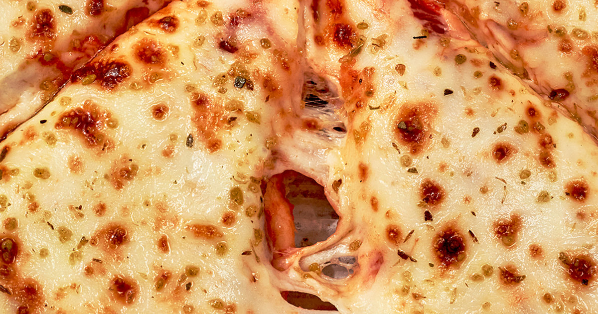 Papa John's offers pizzas to Spirit rewards members