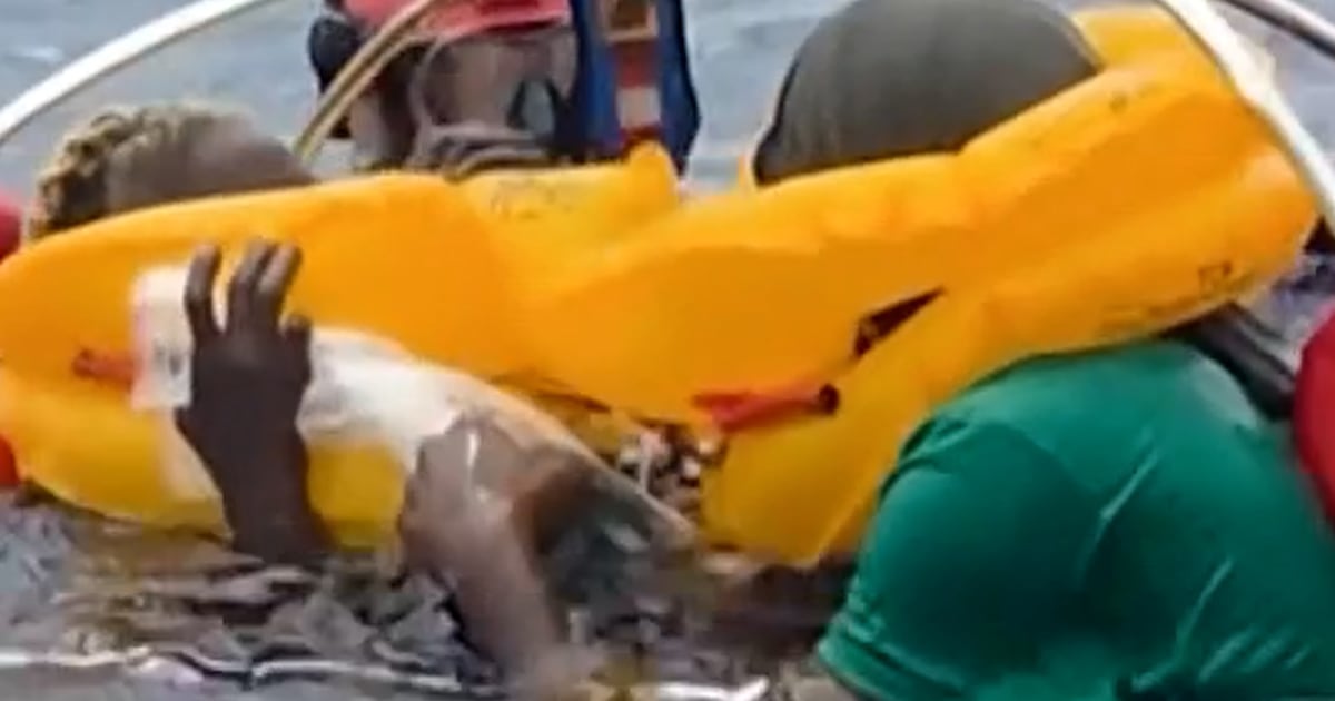 Passengers Rescued After Plane Crashes In The Atlantic - Beritaja
