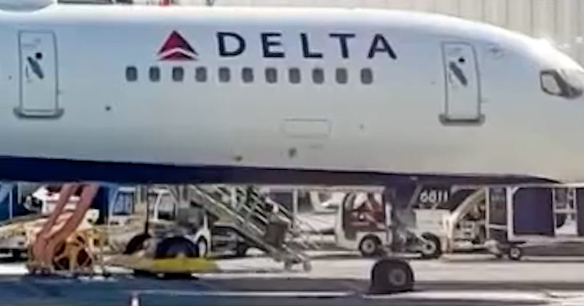 Delta To Drop Short-haul Food And Beverage Service - Beritaja