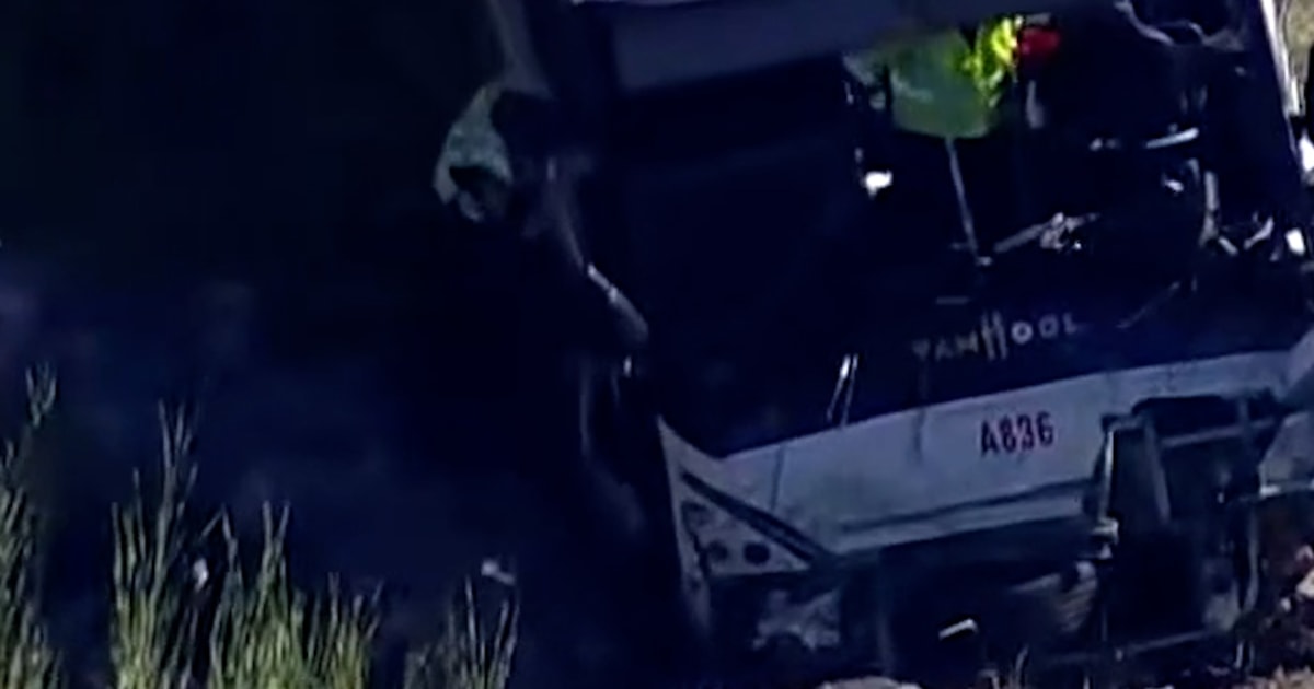5 people killed in bus crash on I-95 in Virginia