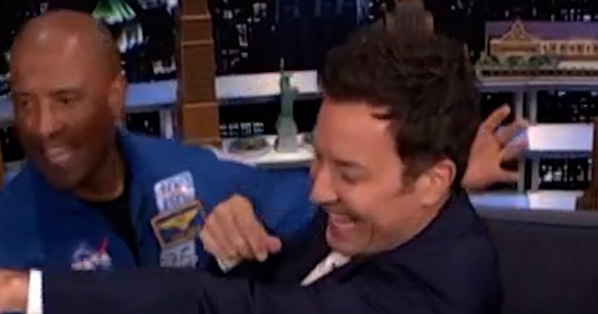 Artemis Crew Shows Fallon How Cramped Orion Capsule Was - Beritaja