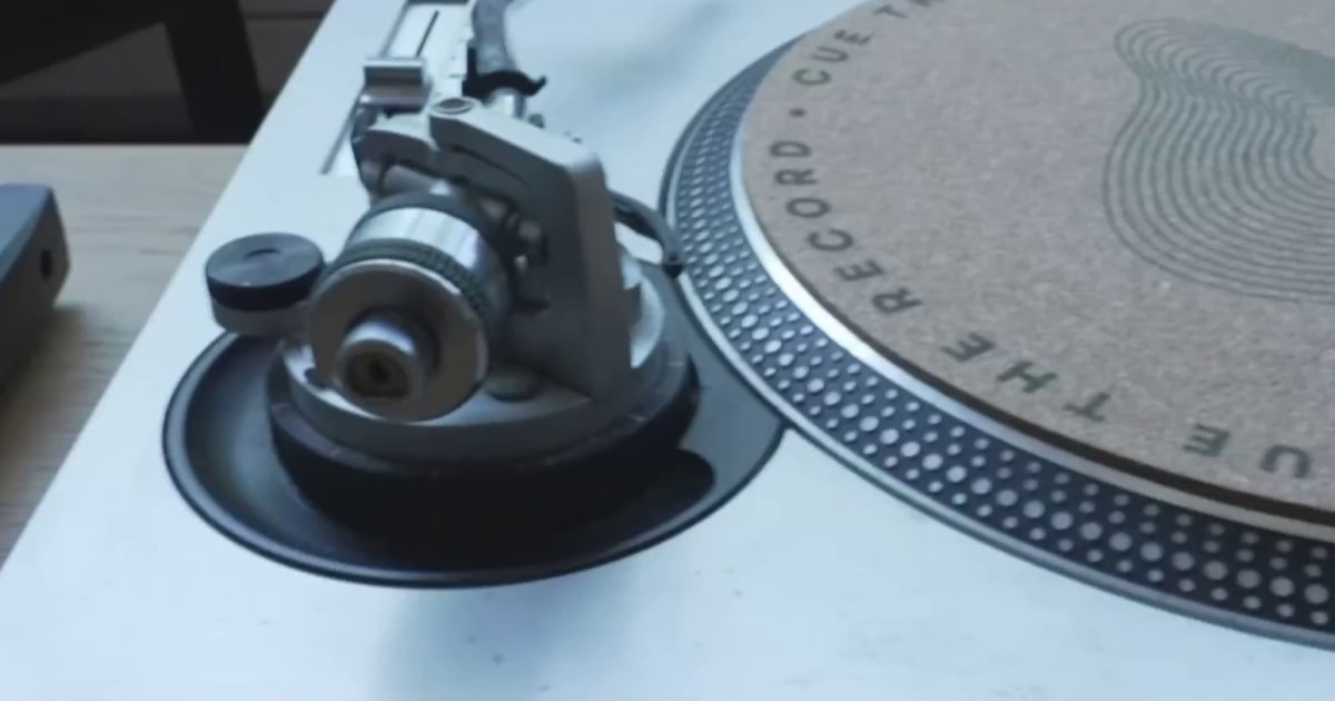 Non-Profit creates community through vinyl record listening sessions