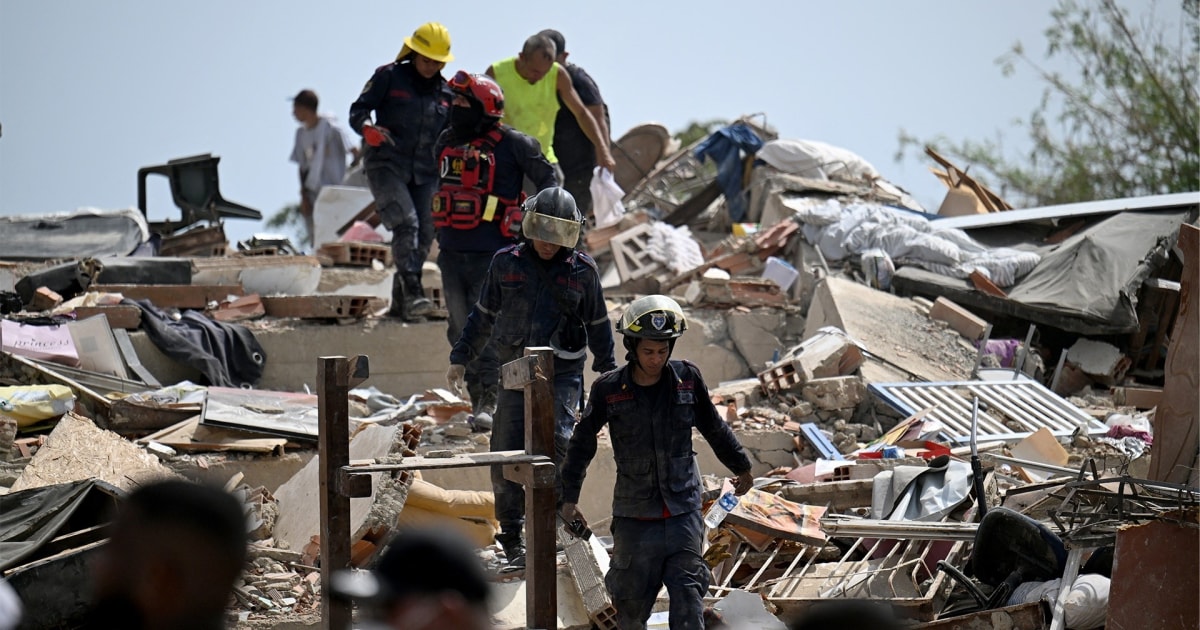 Terremoto na Venezuela sobrecarrega recursos, busca por sobreviventes continua