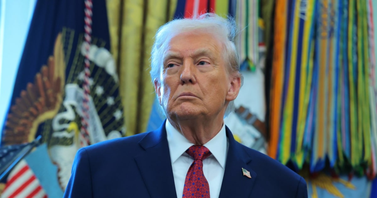 Trump diz que EUA vão lançar “bloqueio ao Irão” no Estreito de Ormuz