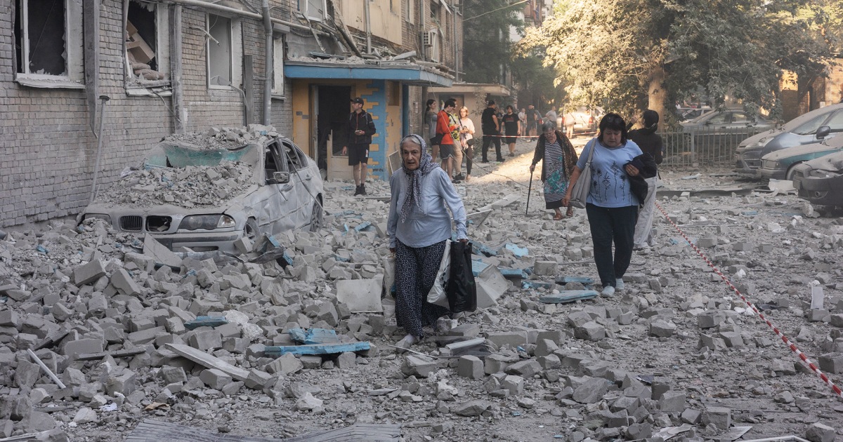 Russia launches deadly hourslong attack on Kyiv