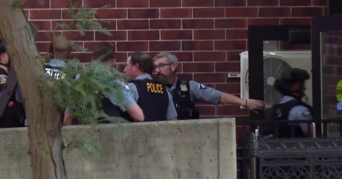 3 killed, including gunman, in Minneapolis mass shooting