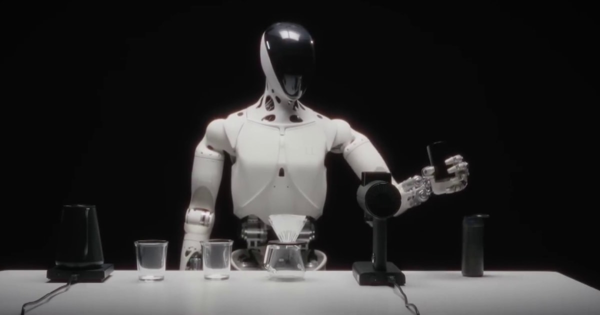 Chinese company releases video of humanoid robot walking off assembly line on its own - Image 1