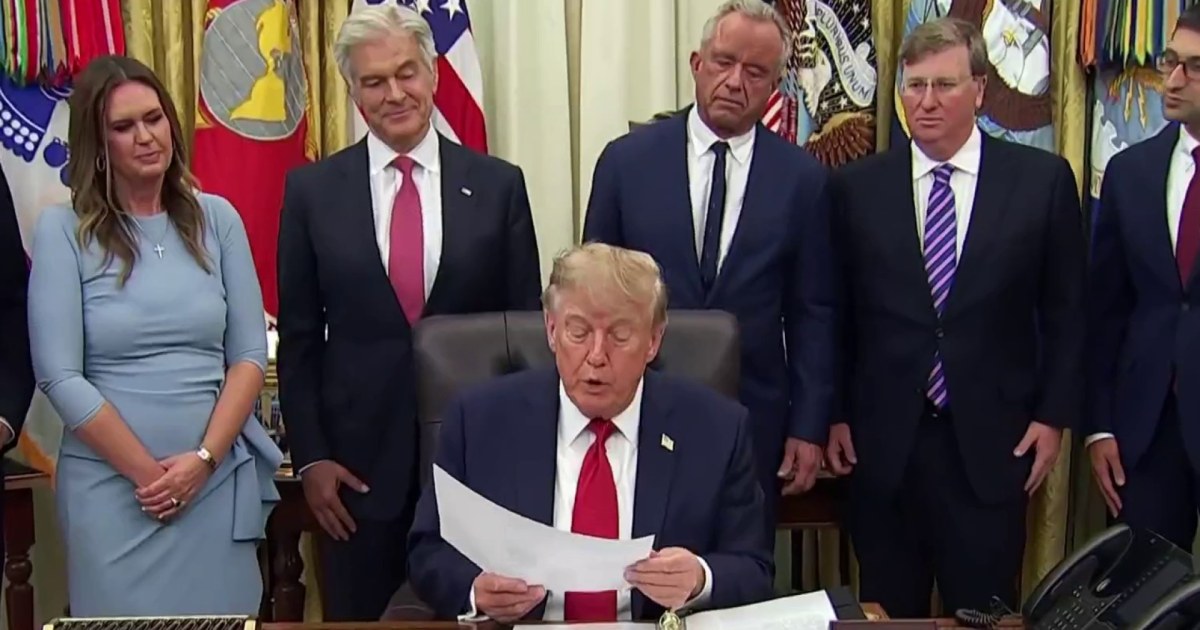 Trump bans CNN, MS NOW, Politico from White House cover