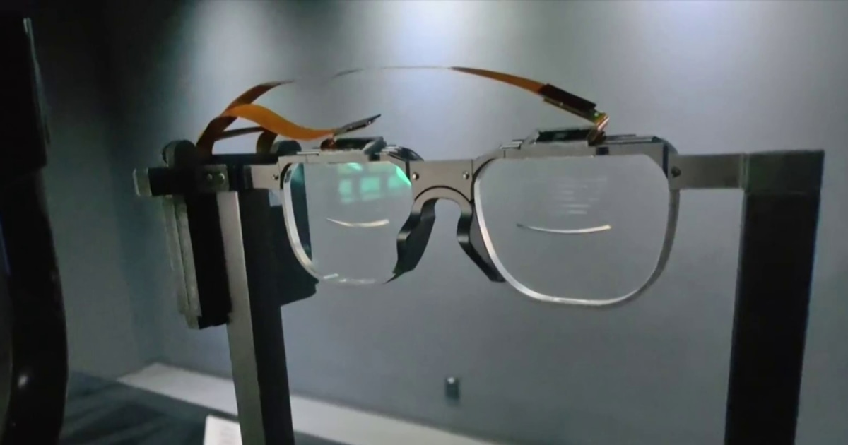 AI glasses: The lens technology bringing AI into your line of sight