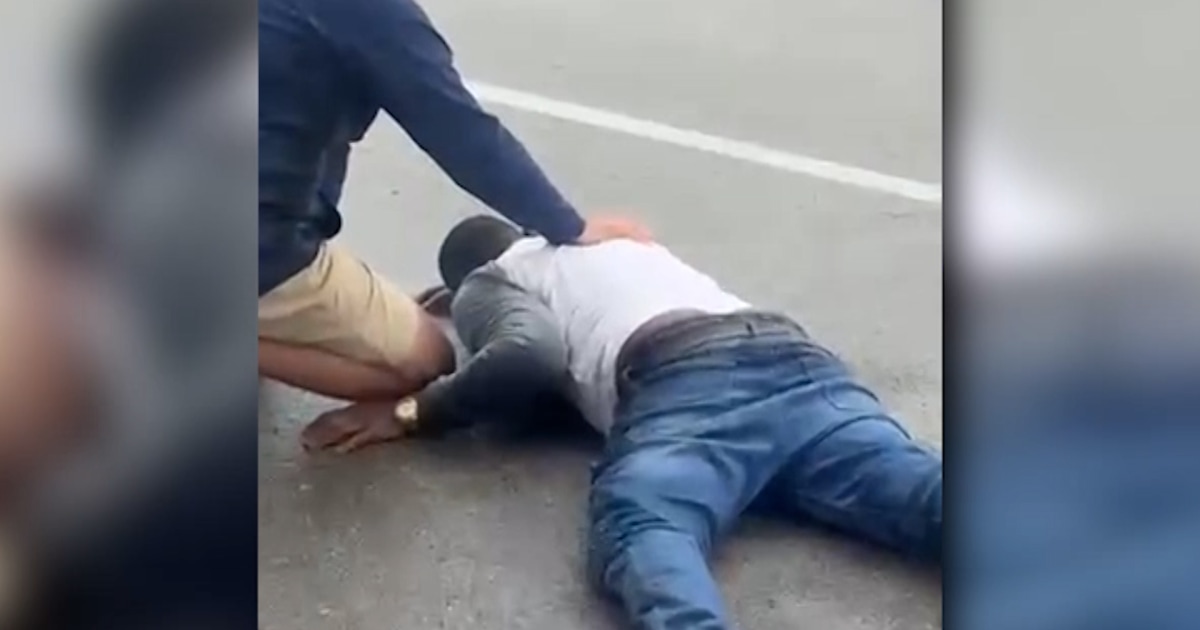 Federal agents mistakenly target U.S. citizen during operation outside Chicago
