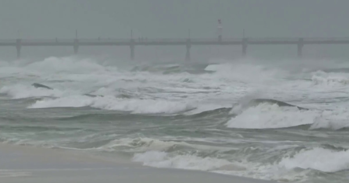 Hurricane Isaias pounding Gulf Coast