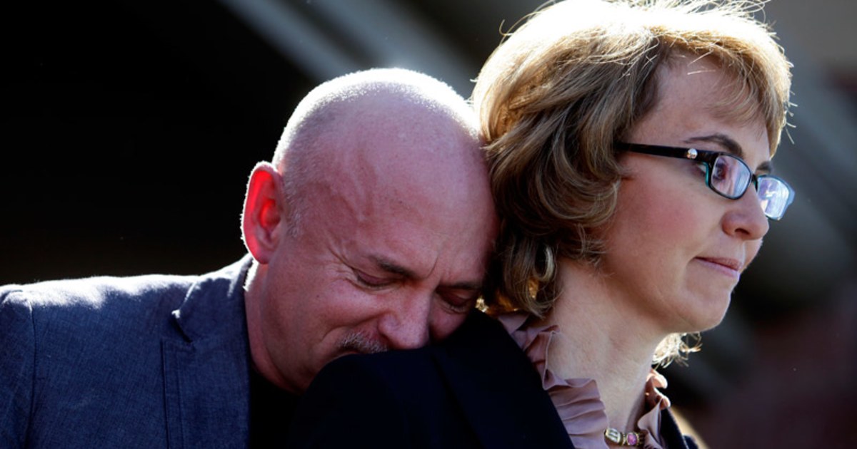 Gabby Giffords Returns To Scene Of Deadly Tucson Shooting