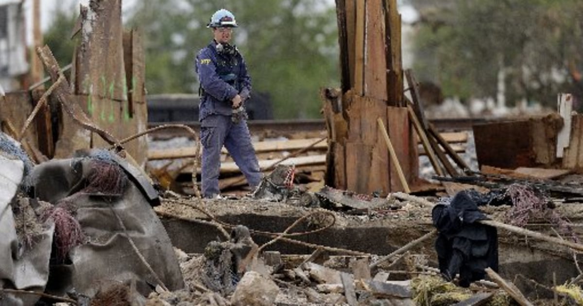 Texas officials on fertilizer plant explosion: Nothing to see here