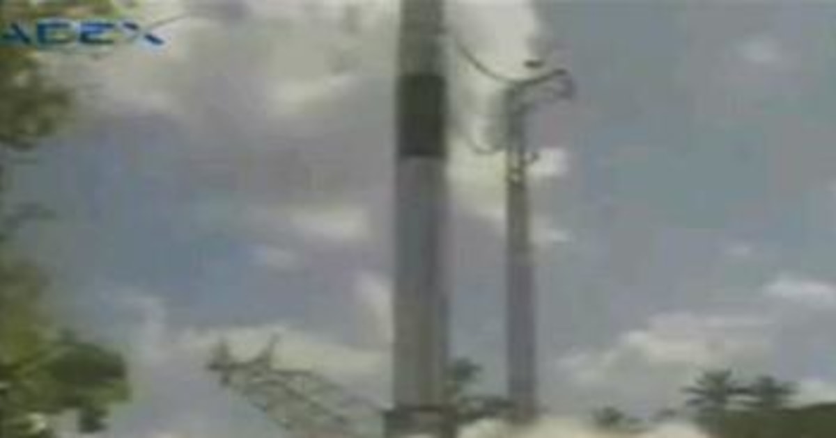 080803-space-spacex-hsmall-6a.JPG
