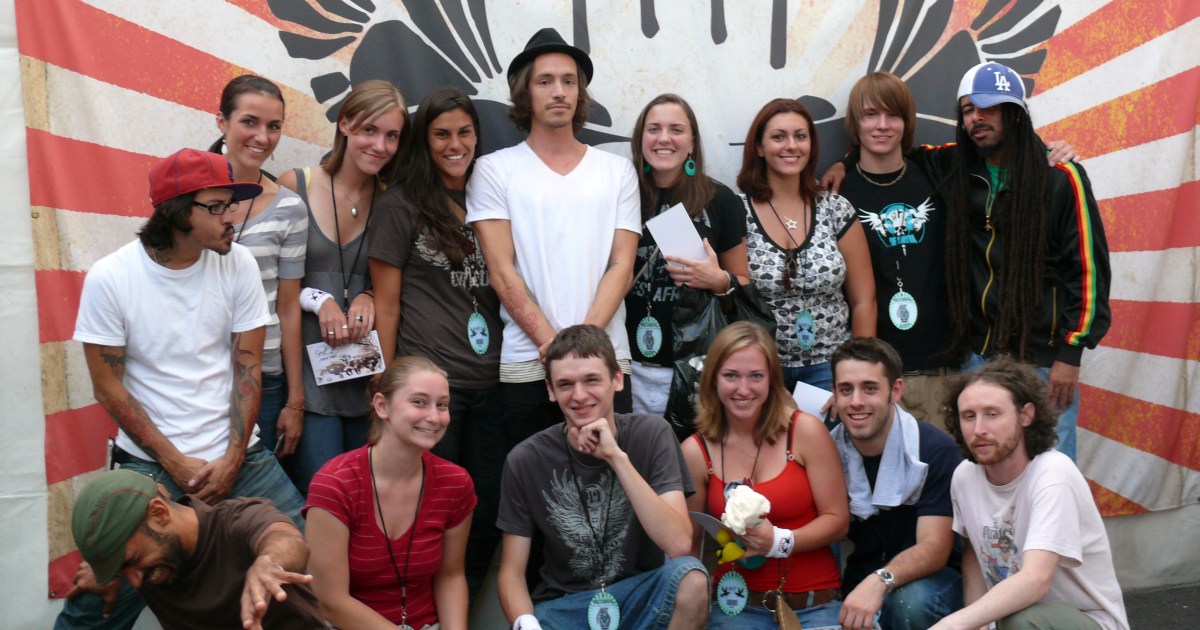 Incubus rocks many worlds with its charity
