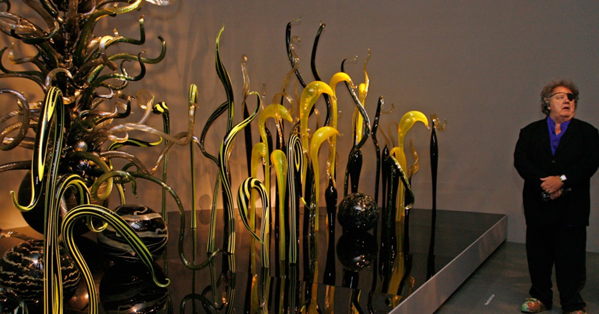 Dale Chihuly opens Rhode Island school gallery