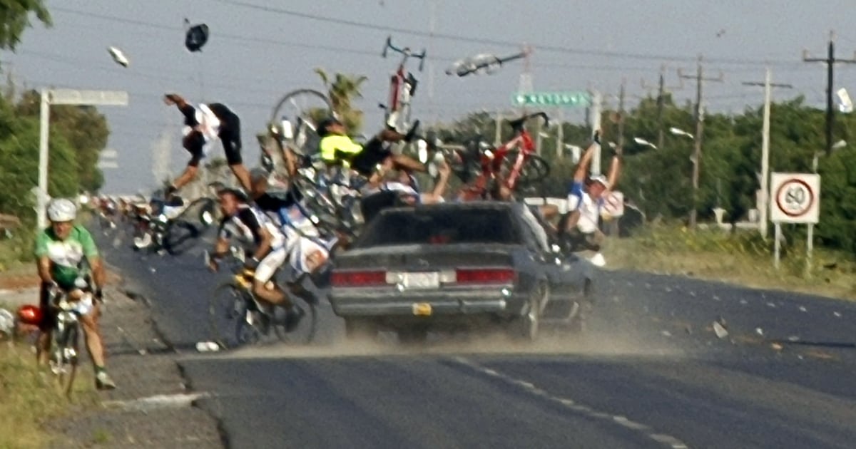 1 dead as car plows into Mexican bike race